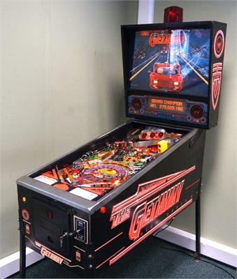 28207-1-getaway-pinball-machine-in-showroom_400_590.jpg